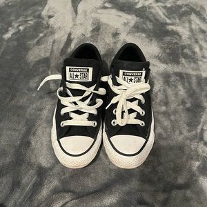 black low top converse